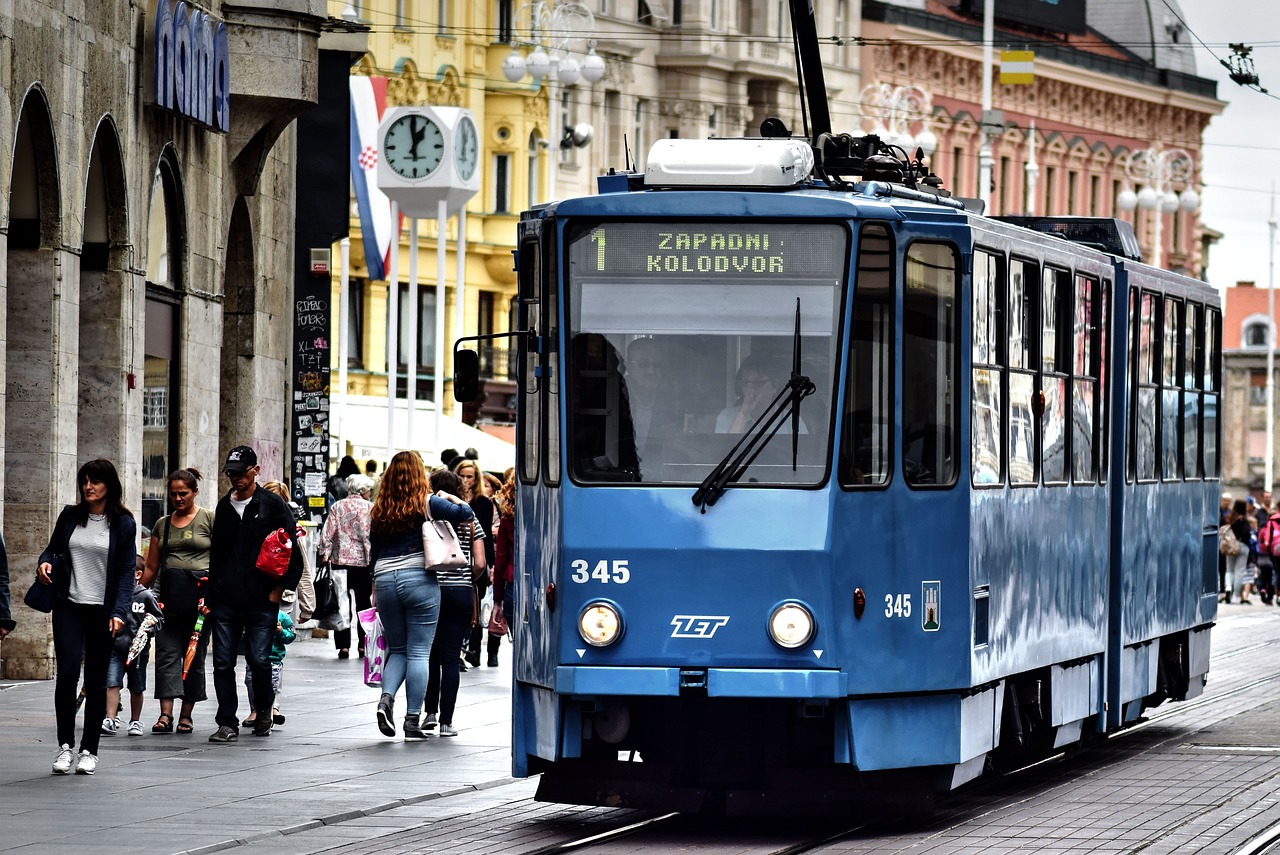 How to Improve Public Transport Systems in Urban Areas